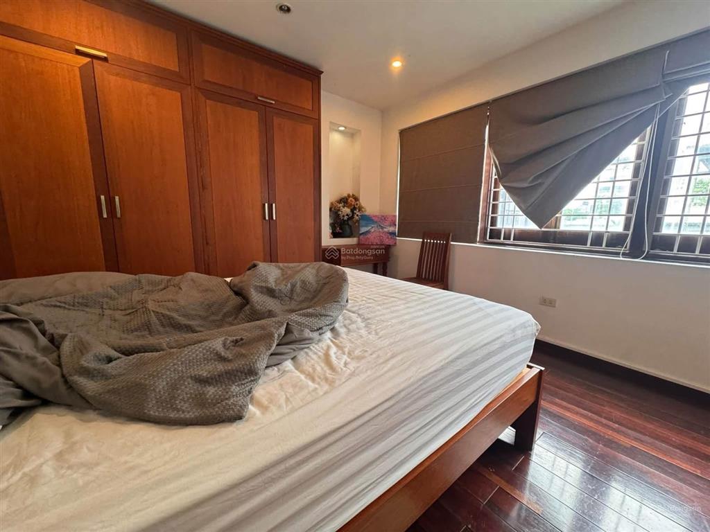 Nhà mặt hồ tây, nhật chiêu cạnh 2 con rồng, 2 mặt tiền, vỉa hè, không qh, không lỗi phong thuỷ 93m2