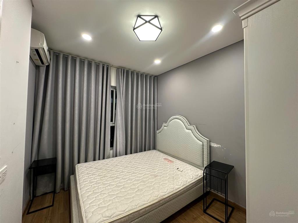 Bán nhanh dragon hill 2, 2pn, 72m2, sổ hồng đầy đủ nội thất, có sẵn hđt 11tr, giá chỉ 4 tỷ