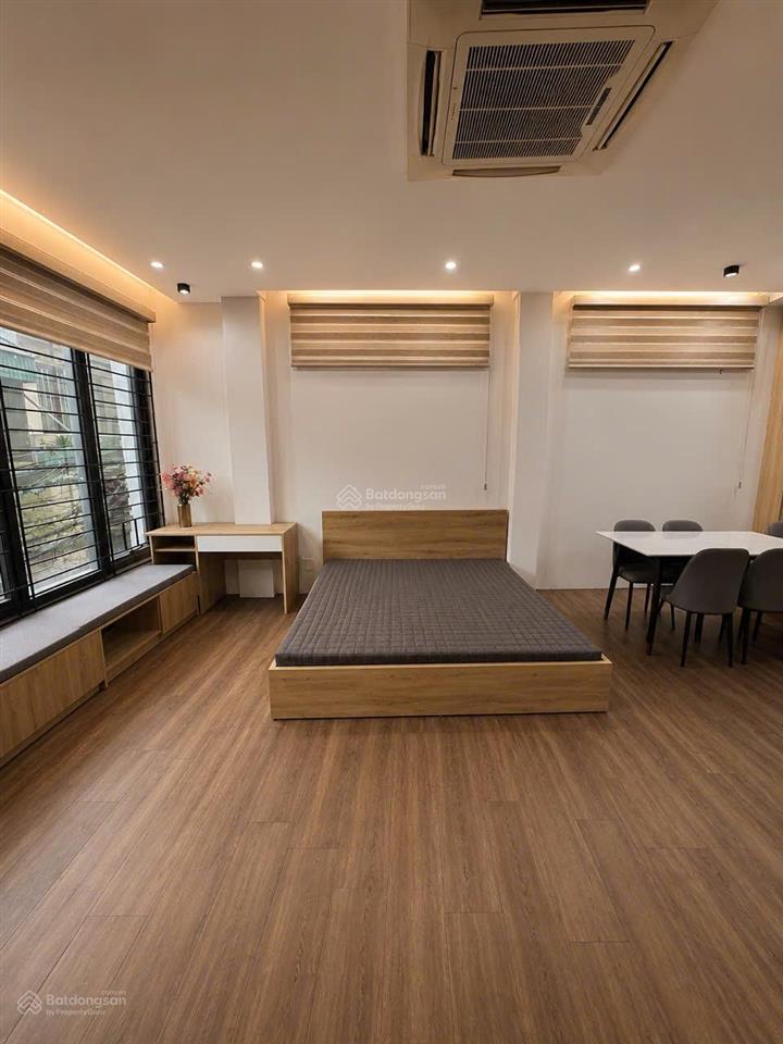 Cho thuê ccmn ở đội cấn  toà mới, đầy đủ nội thất cao cấp, máy giặt riêng, cửa sổ to đóng 1 cọc 1
