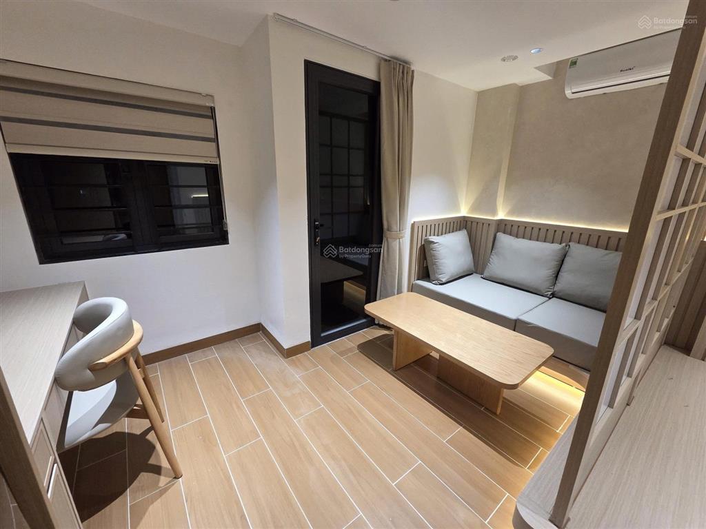 Khai trương ccmn ở nguyễn khánh toàn  1 ngủ 1 khách  full đồ, tivi, sofa  ban công  mới tinh