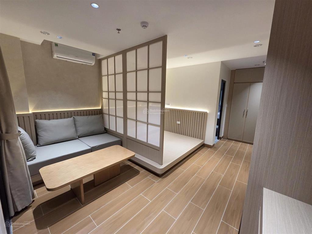 Khai trương ccmn ở nguyễn khánh toàn  1 ngủ 1 khách  full đồ, tivi, sofa  ban công  mới tinh