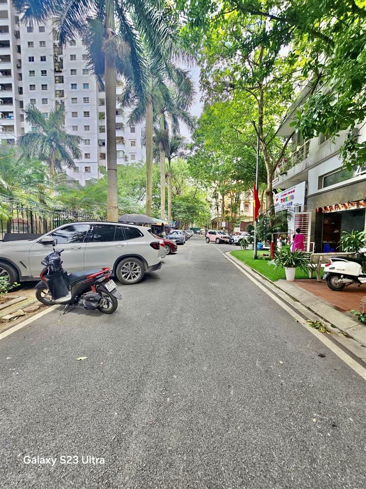 Bán nhanh siêu biệt thự nội khu kđt mỹ đình sông đà 200m, 4 tầng, mặt tiền 9m giá chỉ 69 tỷ