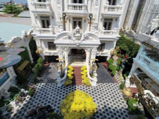 Bán nhà góc 3mt, hoàng diệu 2 tp thủ đức, dt 13 x 18m, 3 tầng, chỉ 32 tỷ, hữu duyên