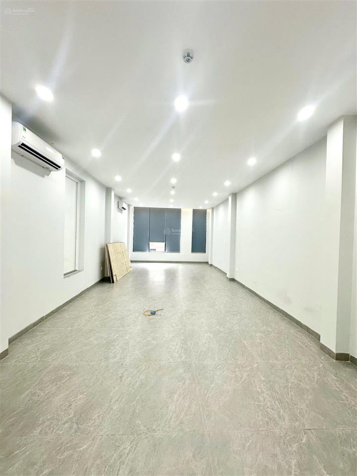 Cho thuê văn phòng ngụy như kon tum giá tốt, vị trí thuận tiện 80m giá 18tr
