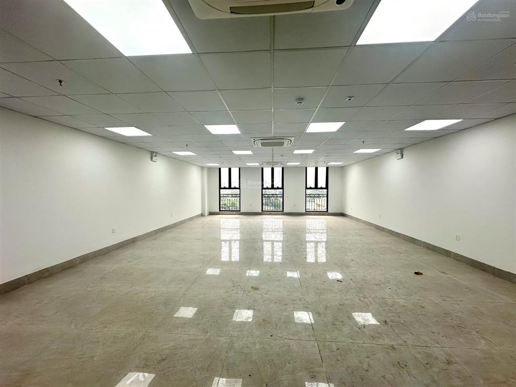 Cho thuê văn phòng tại khuất duy tiến, 30 triệu vnd, 140m2, hàng hiếm tại giá tốt
