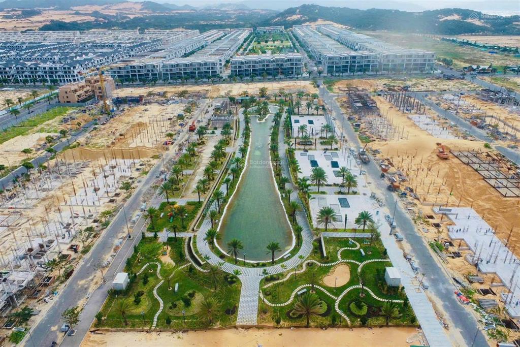 Căn góc caraworld hồ bơi riêng dtich đất lớn 8x20 165m2 hàng cđt giá 9tỷ2 chiết khấu tổng 21,3%