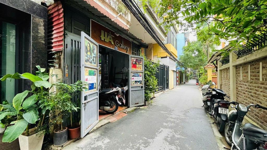 Chủ nhà cần bán nhà ngõ 31 xuân diệu, tây hồ, 52m2, vài bước ra hồ tây, mua ở hay đầu tư lâu dài