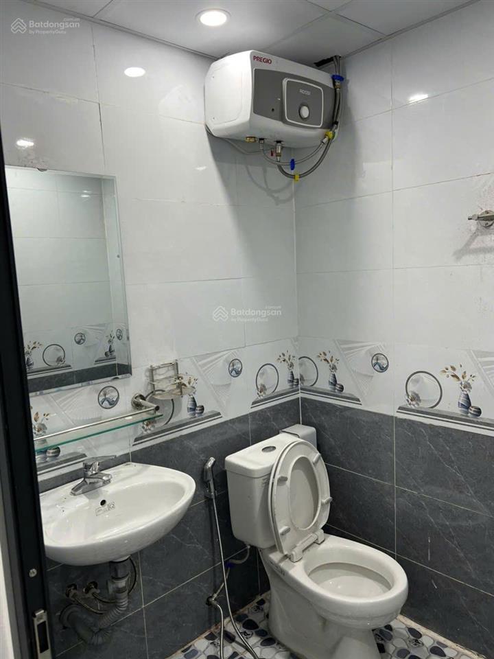 Siêu rẻ  cần bán tòa ccmn 58 m2 tại mặt ngõ 143 đê trần khát chân, vĩnh tuy, hn