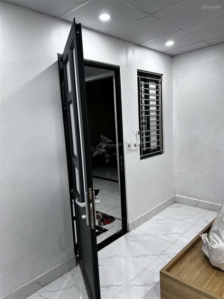 Cần bán nhà mặt phố giáp bát, hoàng mai, hà nội  195m2 đất  gần bến xe giáp bát, giá quá rẻ