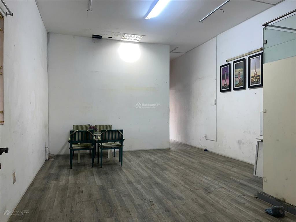 Cho thuê căn hộ lầu 1 nhà mặt tiền 608 điện biên phủ (quận 10)
