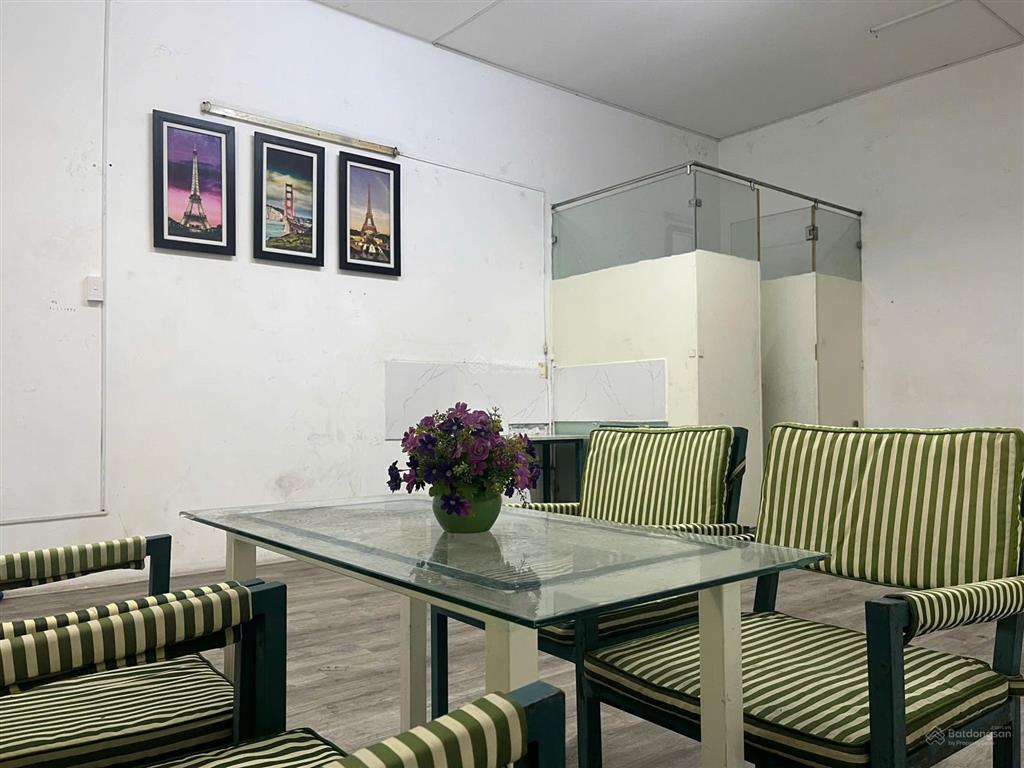 Cho thuê căn hộ lầu 1 nhà mặt tiền 608 điện biên phủ (quận 10)