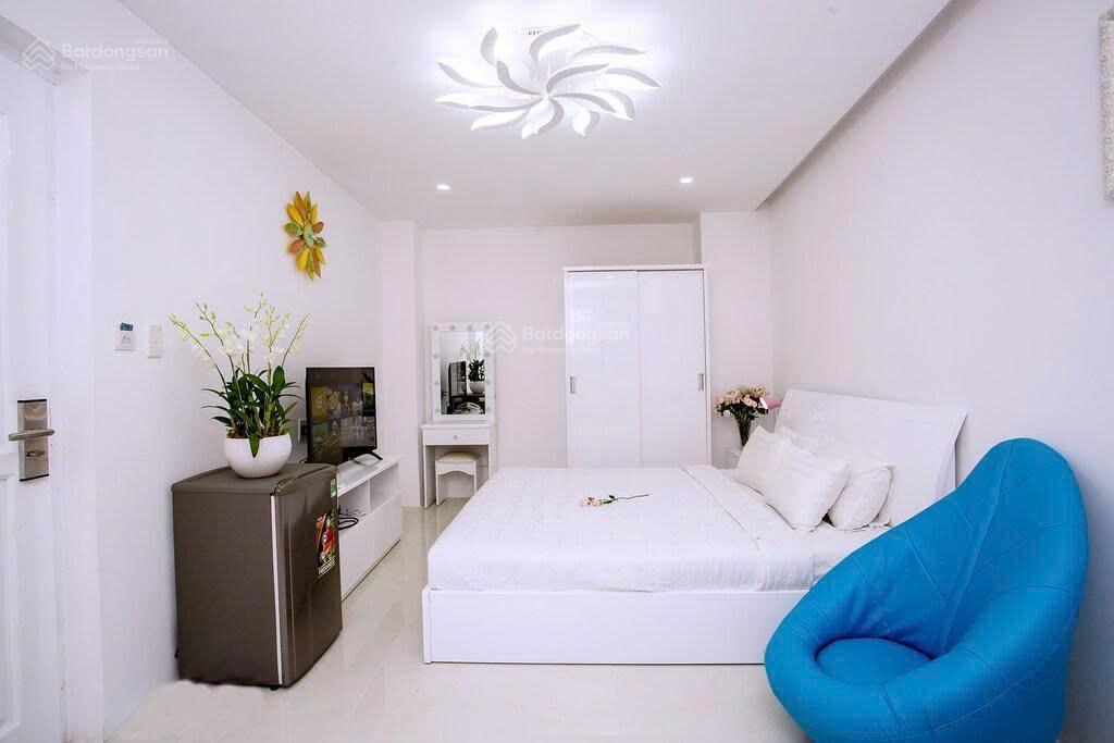 Mặt tiền nội bộ đường hoa phú nhuận5,6 x 16mhầm 4 tầnghđt  60tr/th giá 24 tỷ tl