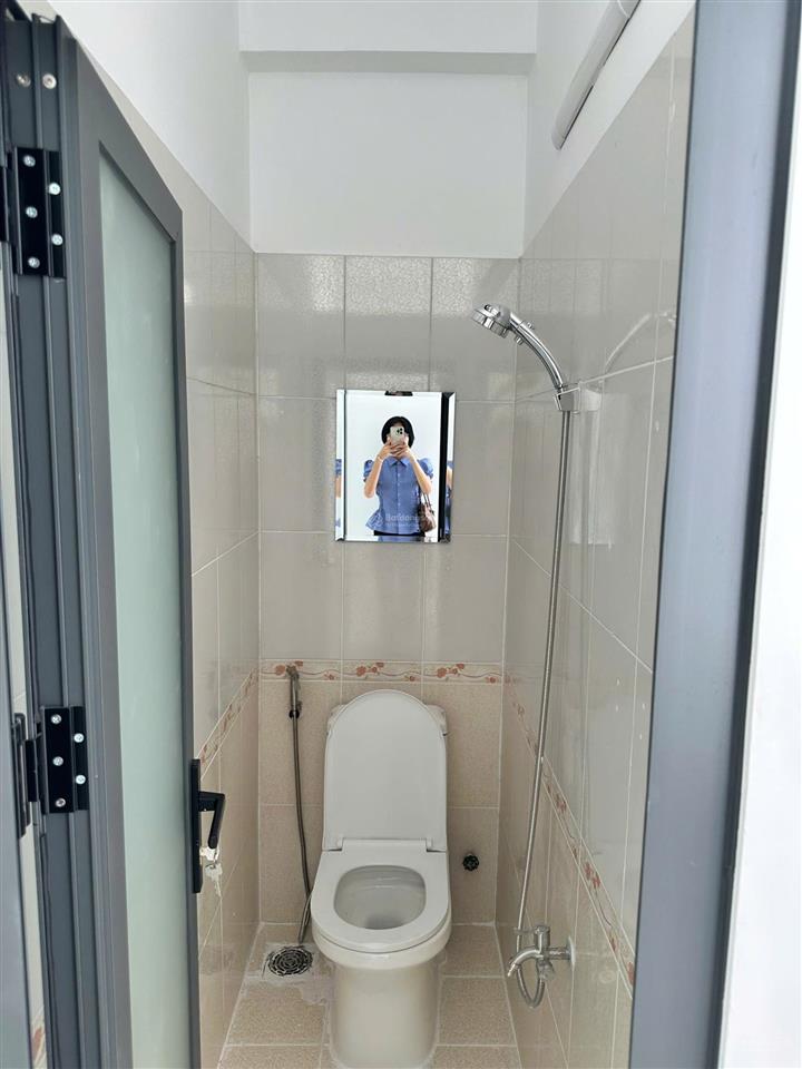 Gấp gấp gấp ! góc 2mt cách mang tháng tám  8 x 26m  thuê  170 tr/th giá 38,5 tỷ