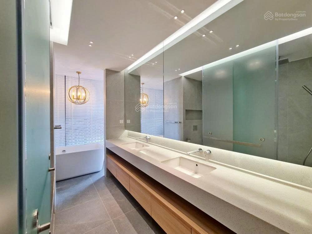 Bán nhà đường dương quảng hàm, gò vấp  8 x 28m  6 tầng  thuê 100tr/th, giá 27 tỷ