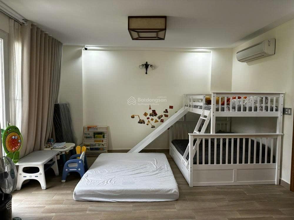 Mặt tiền phạm văn bạch  8 x 35m (255m²)  hầm 7 tầng chỉ 28 tỷ