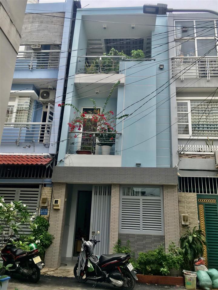 Diện tích 1 sàn là 56 m2, tổng cộng có 2 lầu (3 sàn)