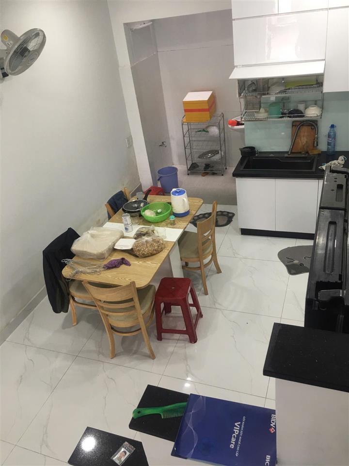 Diện tích 1 sàn là 56 m2, tổng cộng có 2 lầu (3 sàn)