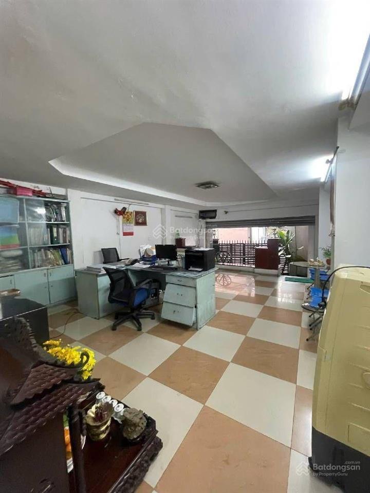 Bán nhà riêng 12 tỷ, 302m2 tại huỳnh thiện lộc, hòa thạnh, tân phú, hcm