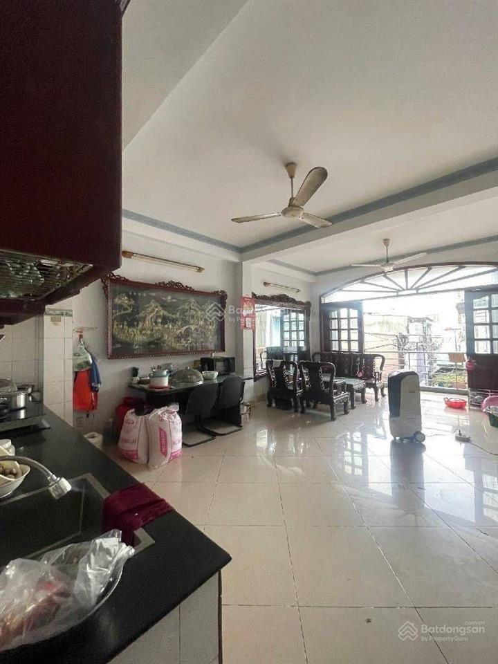 Bán nhà riêng 12 tỷ, 302m2 tại huỳnh thiện lộc, hòa thạnh, tân phú, hcm