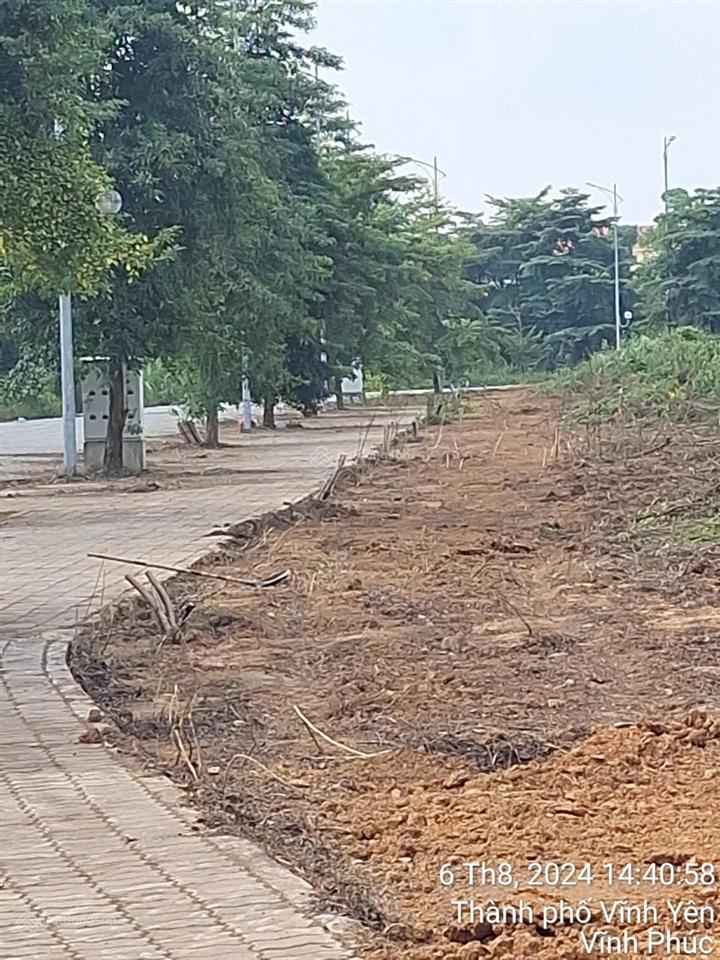 Đất nền nhà phố 192m2 có sổ đỏ, sát go mall, cạnh hồ đầm vạc và sân golf vĩnh yên, vĩnh phúc
