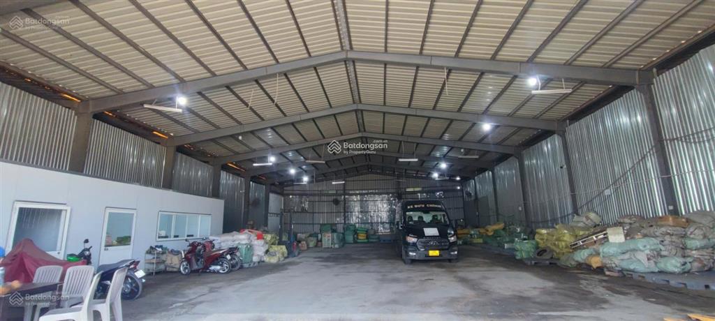 Cho thuê nhà nguyên căn làm kho hàng, sản xuất giá rẻ 14 triệu/th