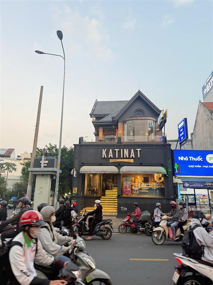 Siêu hot ! bán nhà 2 mt đường tân sơn nhì quận tân phú, dt10x20m5 tầnghdt 200tr/tháng giá 49 tỷ