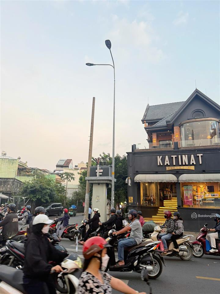 Siêu hot ! bán nhà 2 mt đường tân sơn nhì quận tân phú, dt10x20m5 tầnghdt 200tr/tháng giá 49 tỷ