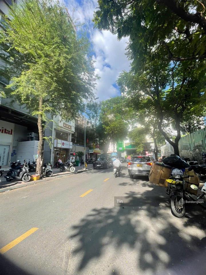 Bán tòa nhà khách sạn 2mt đông du p bến nghé quận 1, dt 13x18m  2 hầm 10 tầng, giá bán 200 tỷ