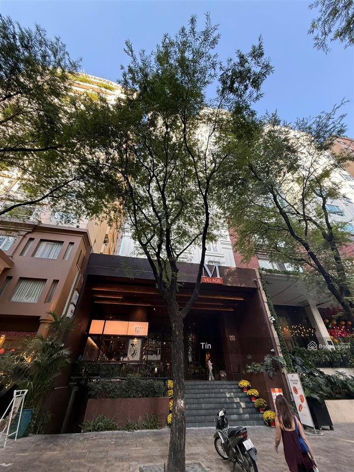 Bán khách sạn mt nguyễn thái bình phường bến thành , 8x20  10 tầng hdt 500tr/tháng giá 100 tỷ