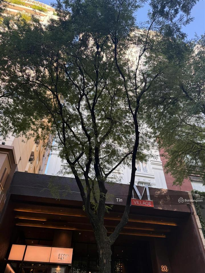 Bán khách sạn mt nguyễn thái bình phường bến thành , 8x20  10 tầng hdt 500tr/tháng giá 100 tỷ