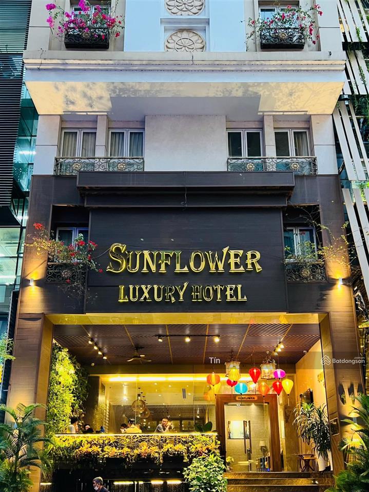 Bán khách sạn măt tiền nguyễn cư trinh phường bến thành,dt8x209 tầnghdt 500trgiá 95 tỷ