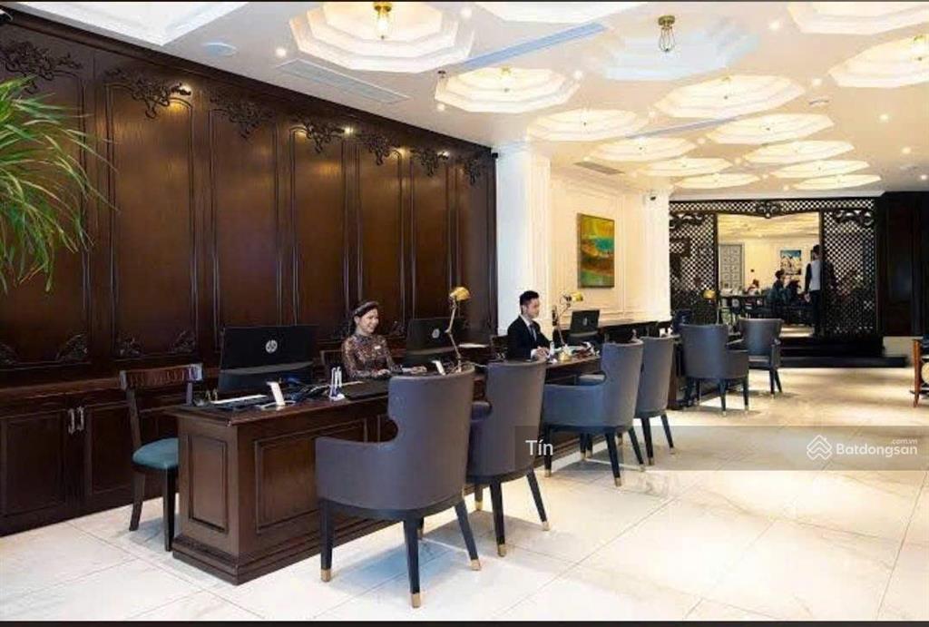Bán khách sạn mt 289291 lý tự trọng p bến thành, dt 8x20m 10 tầng hdt 600tr/tháng  giá 195 tỷ