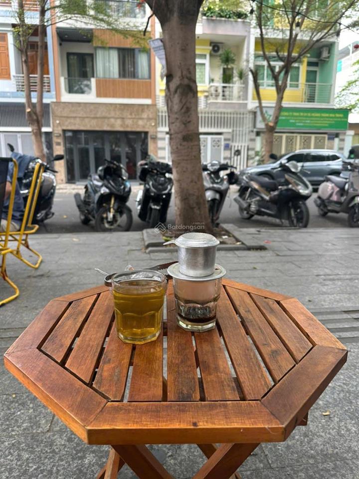 Bán nhanh căn hộ tầng trệt vừa ở vừa kinh doanh tại chung hud phước long, nha trang giá 3 tỷ 2 .