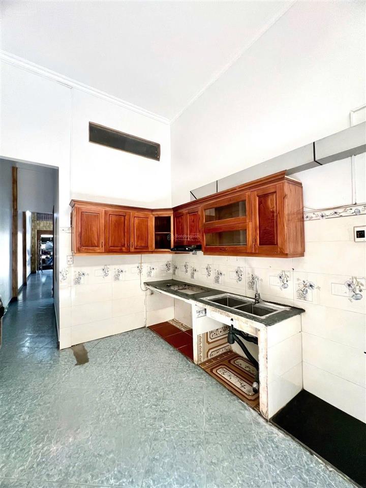 Bán nhà lê quý đôn 60m2  6 ngủ  vf3 đỗ cổng  30m ra phố  ở hay cho thuê đều tốt ngõ thông rộng