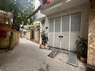 Bán nhà trần khát chân nhà mới thang máy 35m 6 tầng  vf3 đỗ cửa ngõ thông gần trường chợ bv