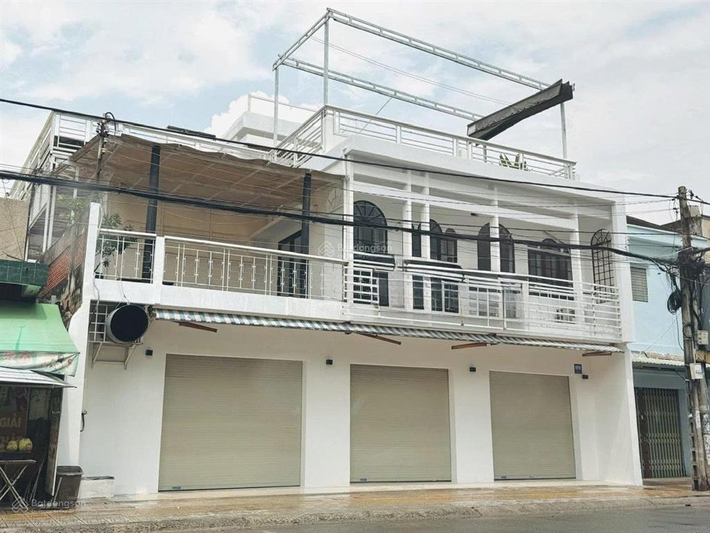 Bán nhà mặt tiền đường cách mạng tháng 8, p. trấn biên, đồng nai