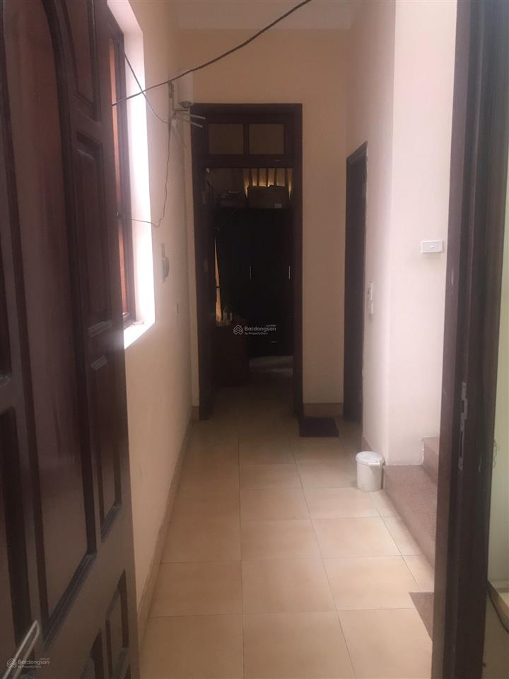 Cho thuê phòng 12m² tại tầng 3 của nhà riêng, không chung chủ, chỉ cho bạn nữ thuê