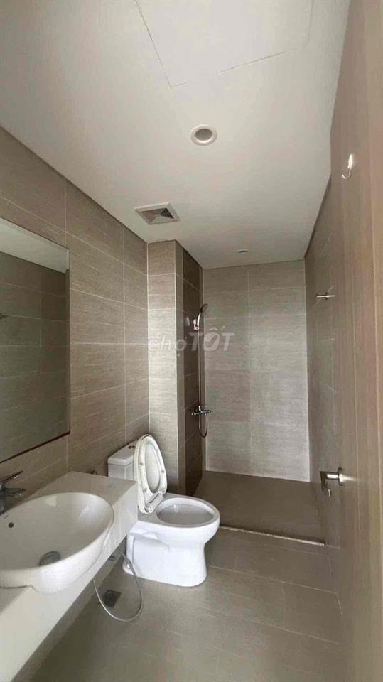 Cho thuê căn 2pn+ trống sẵn máy lạnh