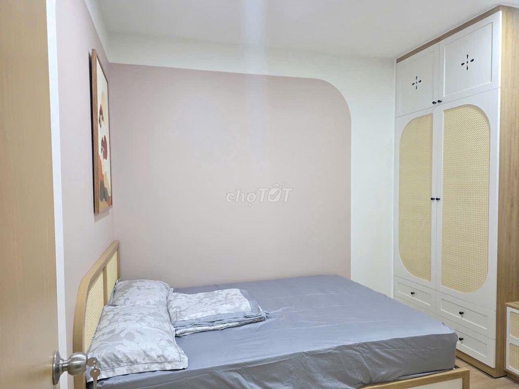Căn hộ Skyline 72m2, Quận 7, sổ hồng sẵn, nội thất mới 99%