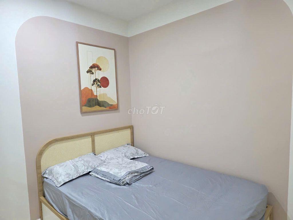 Căn hộ Skyline 72m2, Quận 7, sổ hồng sẵn, nội thất mới 99%