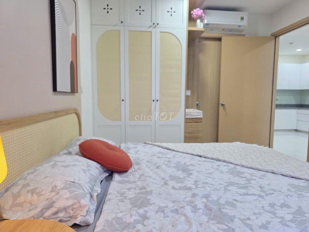 Căn hộ Skyline 72m2, Quận 7, sổ hồng sẵn, nội thất mới 99%