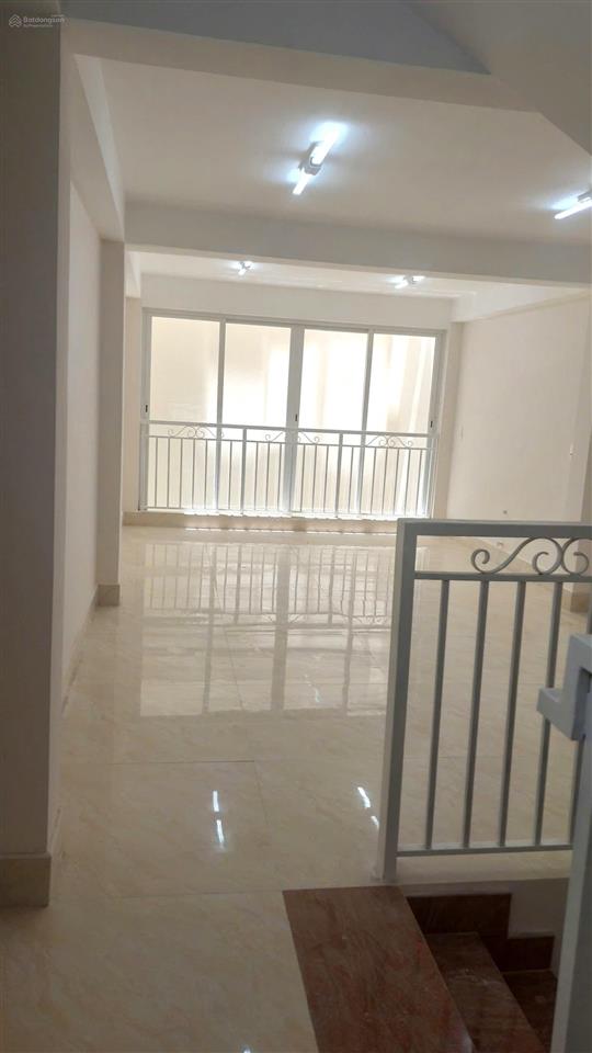 Cho thuê nhà nguyên căn mặt tiền đường 76 trần thủ độ, phường phú thạnh, (quận tân phú cũ).