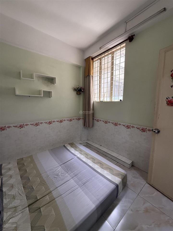 Chính chủ bán chung cư 3pn gần chợ tân hương.