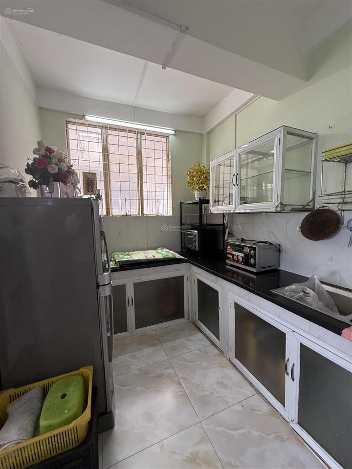 Chính chủ bán chung cư 3pn gần chợ tân hương.