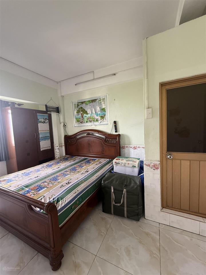 Chính chủ bán chung cư 3pn gần chợ tân hương.