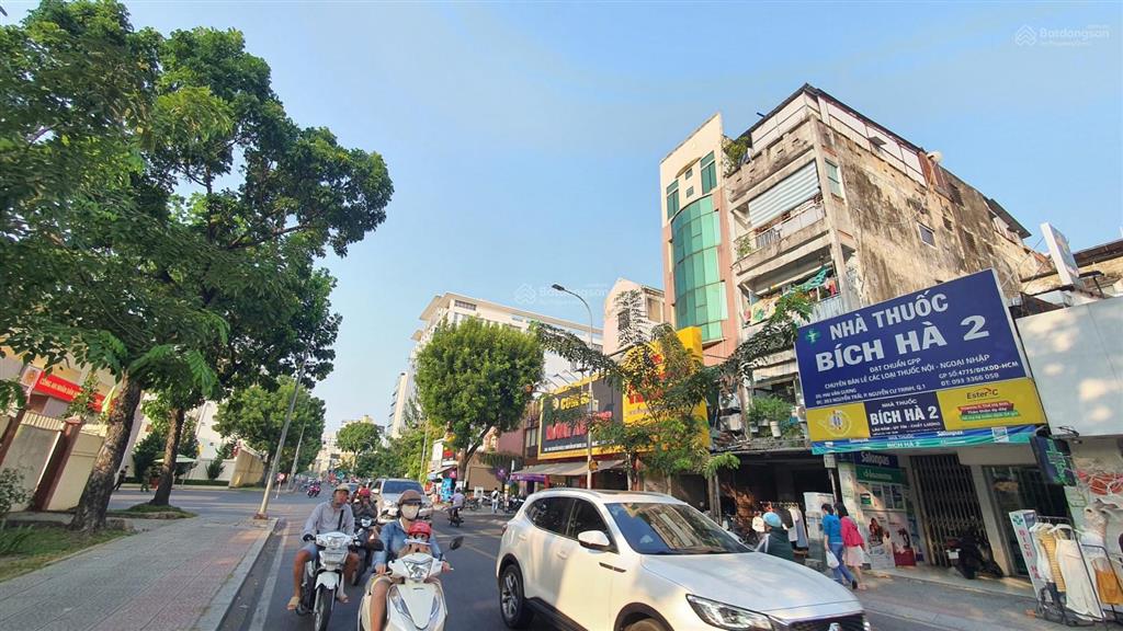 Bán toà nhà siêu đẹp mạc đĩnh chi, quận 1 12.5x20m  hầm 7 tầng  hđt 800 tr/tháng. chỉ 199.9tỷ tl