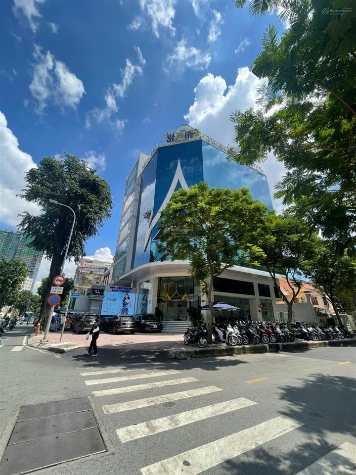 Tòa building 2 mt nguyễn trãi + nguyễn cảnh chân, q1 15x30m 2 hầm 10 tầng  hđt 12 tỷ/năm 400 tỷ