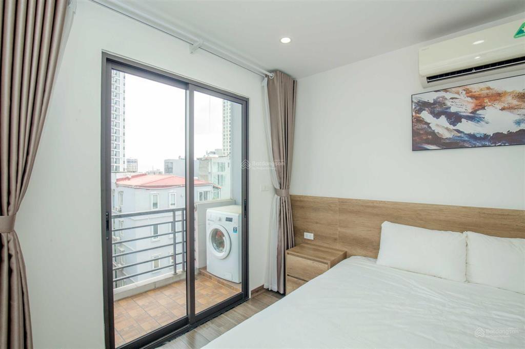 Cho thuê căn hộ 1 phòng ngủ đầy đủ đồ, tầng cao view thoáng, ngõ ô tô yên tĩnh, quảng an, tây hồ