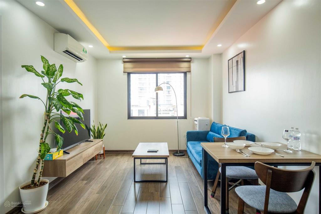 Cho thuê căn hộ 1 phòng ngủ đầy đủ đồ, tầng cao view thoáng, ngõ ô tô yên tĩnh, quảng an, tây hồ