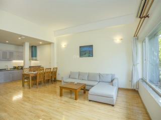 Cho thuê căn hộ 2 phòng ngủ view hồ cực thoáng đẹp, đầy đủ đồ, đường oto.